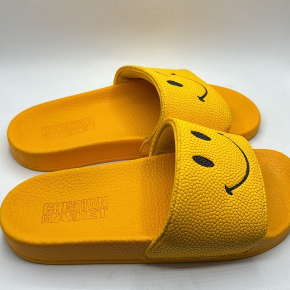 China Town Market Smile Slides - Picture 3 of 7